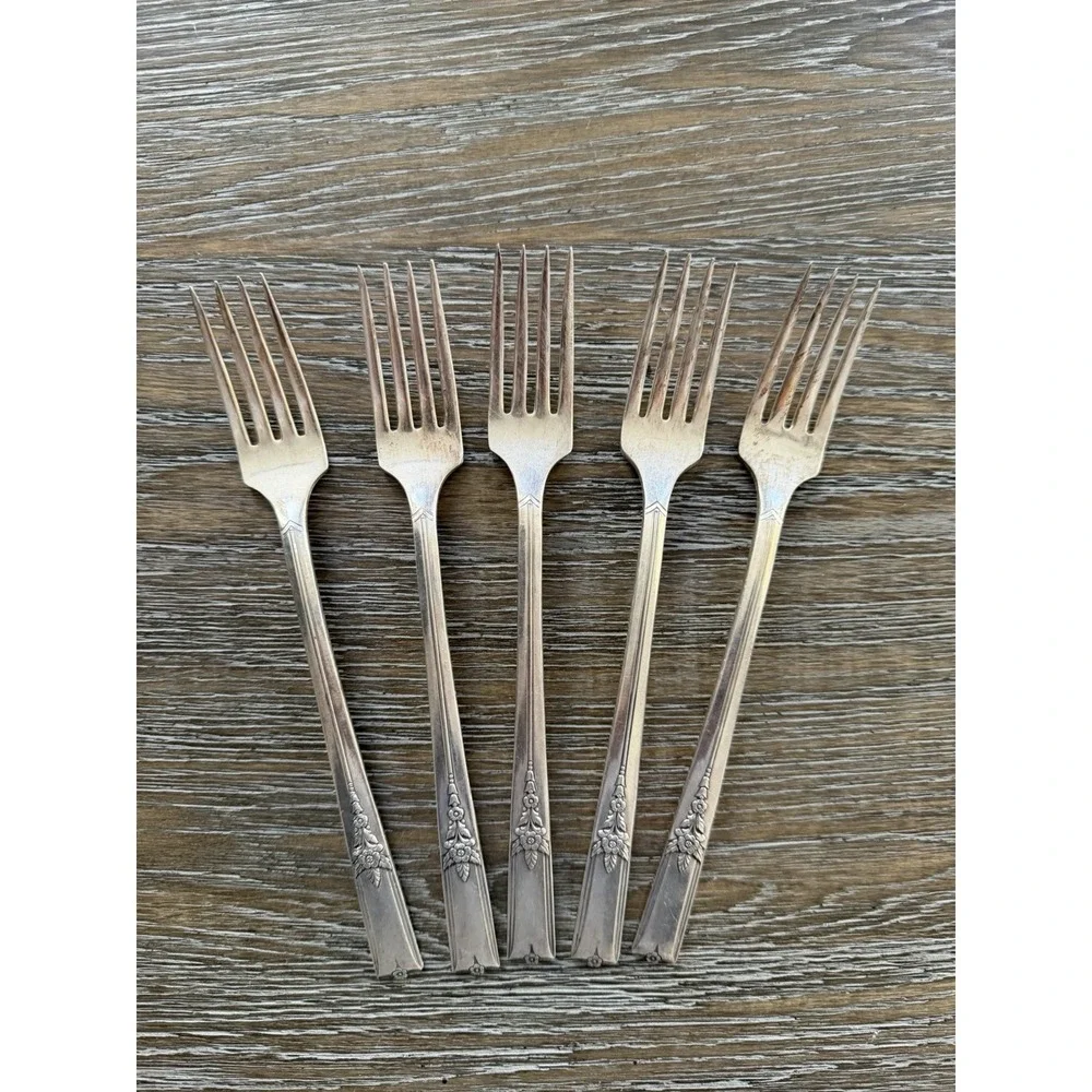 Vintage Wm A Rogers Oneida Ltd VALLEY ROSE Silverplate Dinner Forks Set Of 5